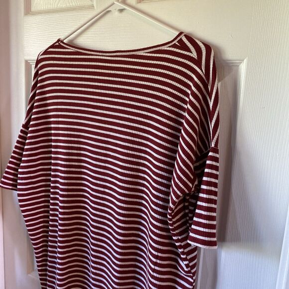 LulaRoe Blouse Top Women’s Size XS Oversized Striped Burgundy And White - Picture 8 of 13